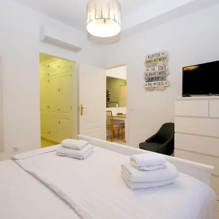 Port Flamenco Apartman *
